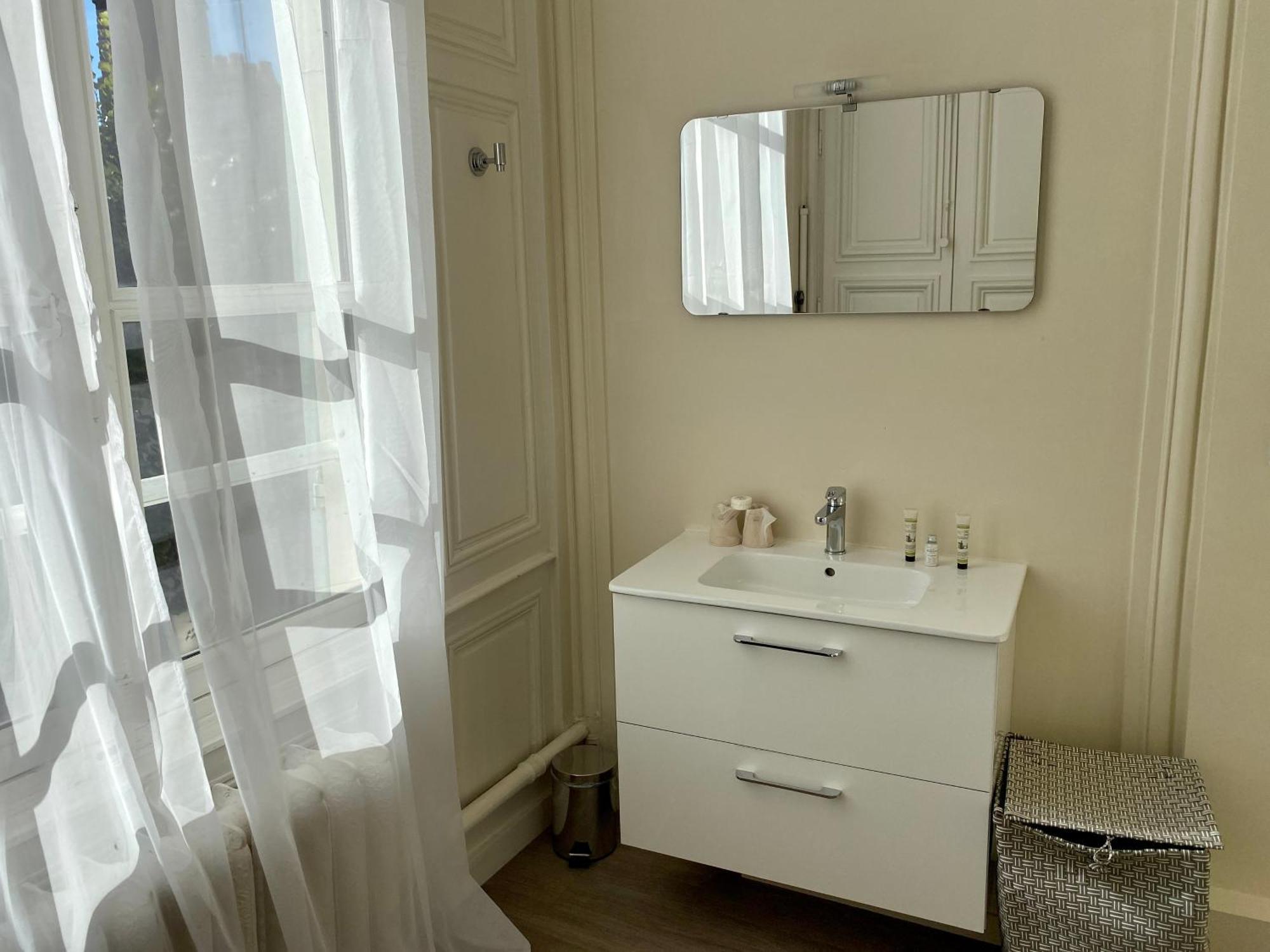 Particulier De Champrond Aparthotel Chartres