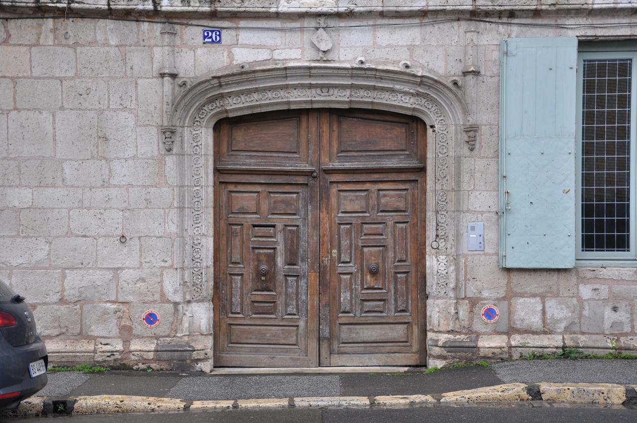 Particulier De Champrond Aparthotel Chartres