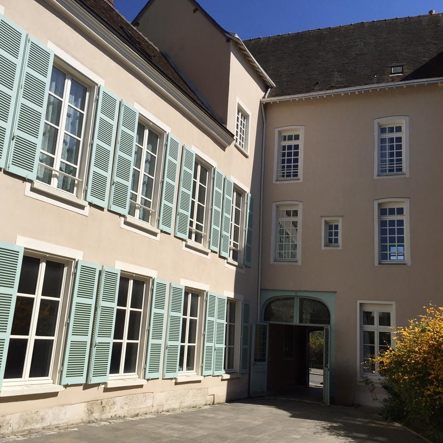 Aparthotel Particulier De Champrond 2*